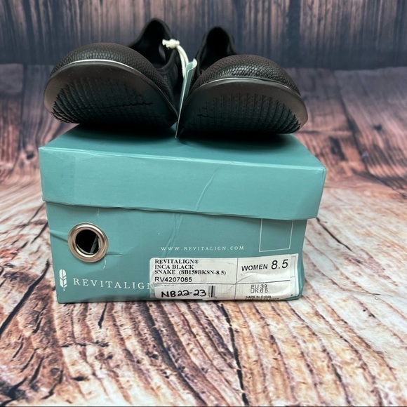 REVITALIGN Black Snake Print Inca Leather Orthotic Support Slip On Flats - Picture 13 of 14